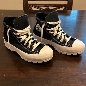 WOMEN'S CONVERSE CHUCK TAYLOR ALL STAR LUGGED PLATFORM SNEAKERS